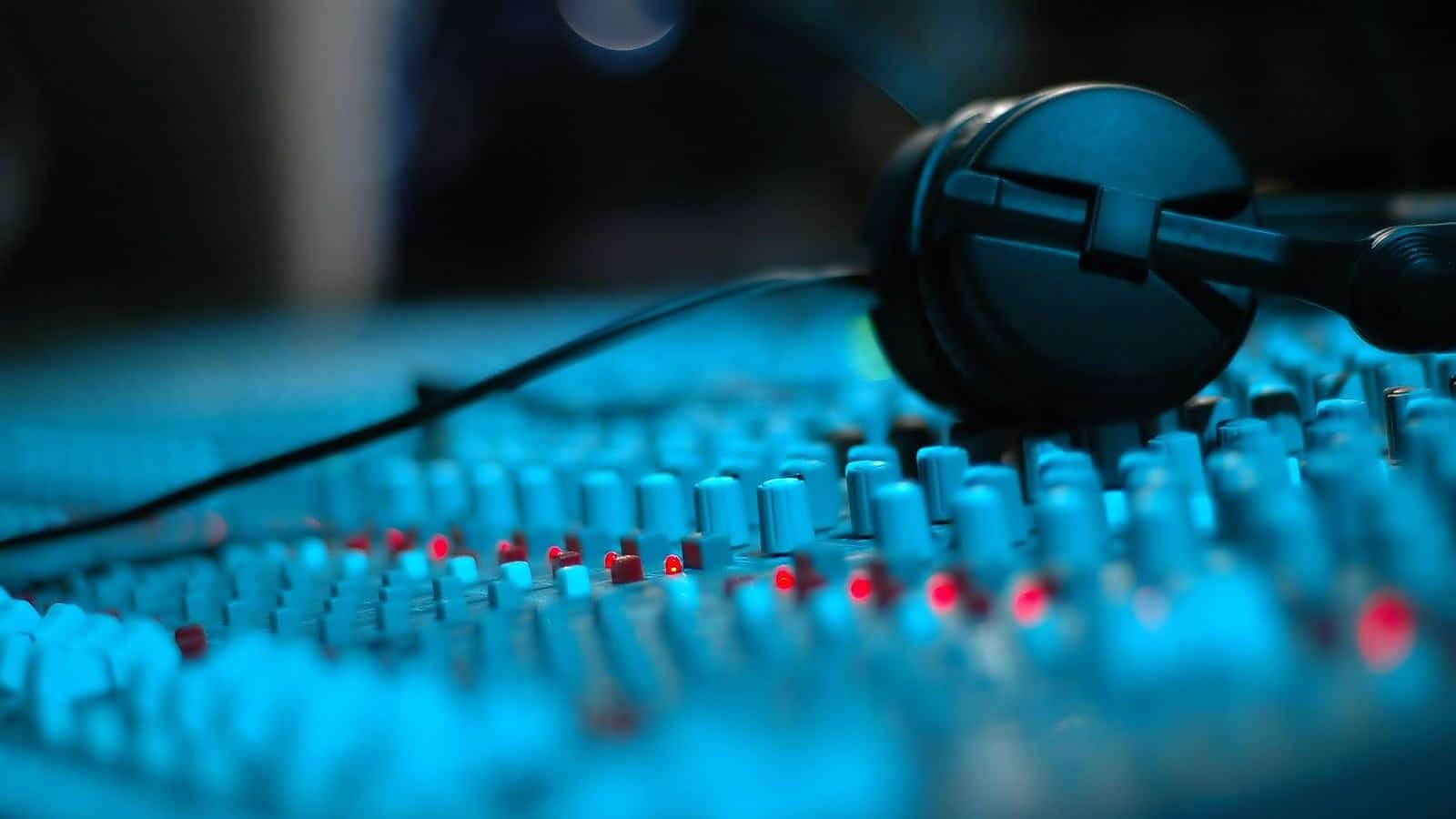 9 Sound Design Tricks To Hack Your Listeners Ears