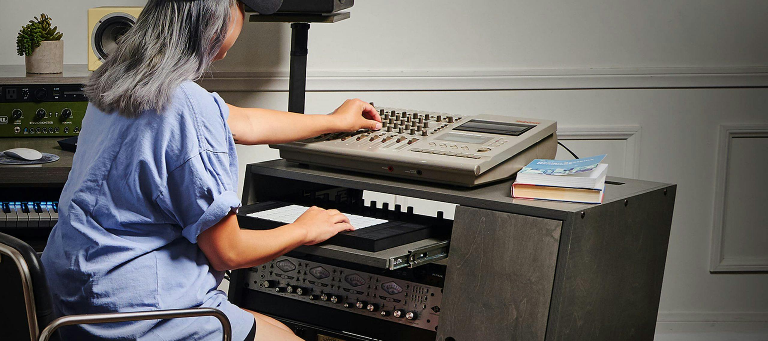 Sidecar Versatile Audio Gear Rack Output