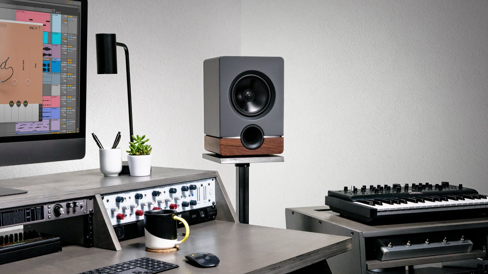 What is a Home studio? Learn the Essentials of Recording